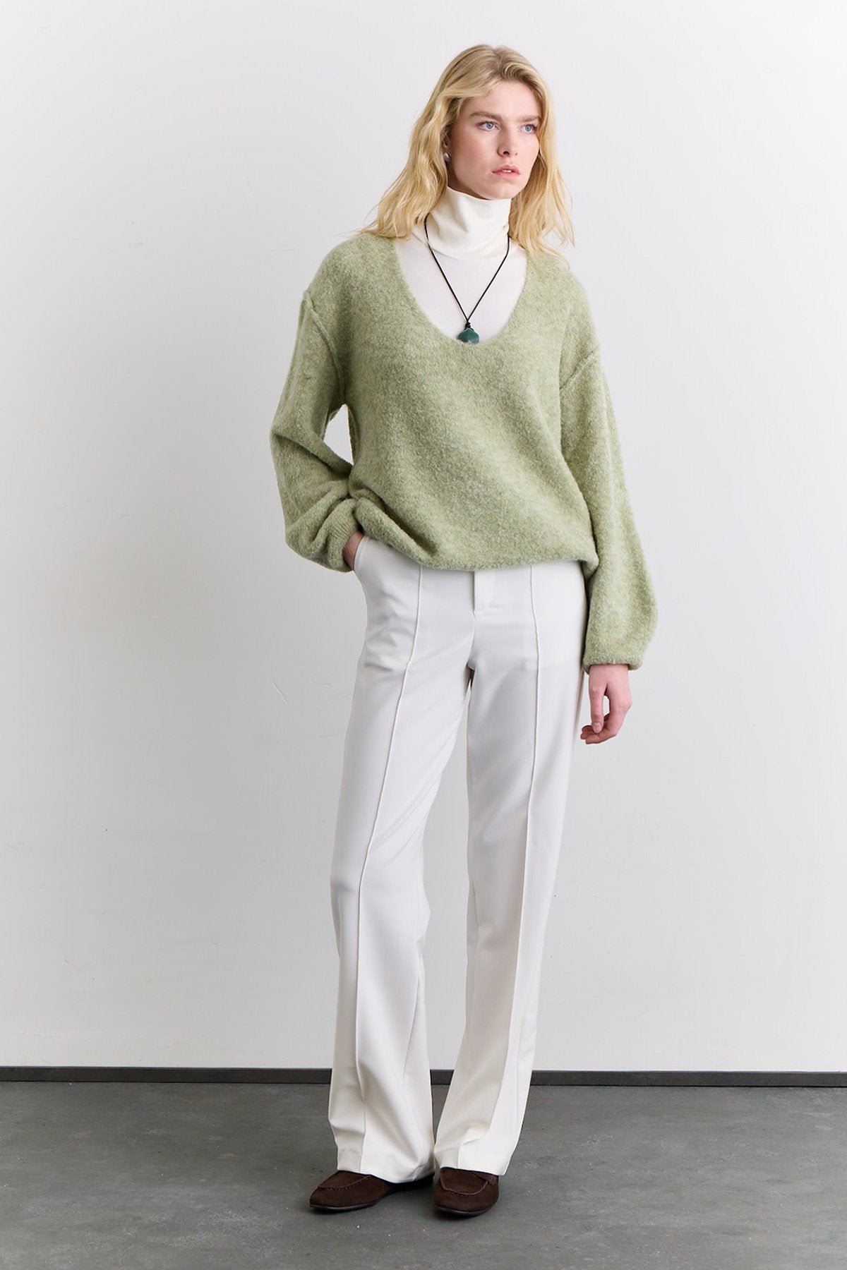 Soft-Textured Knit Sweater Green