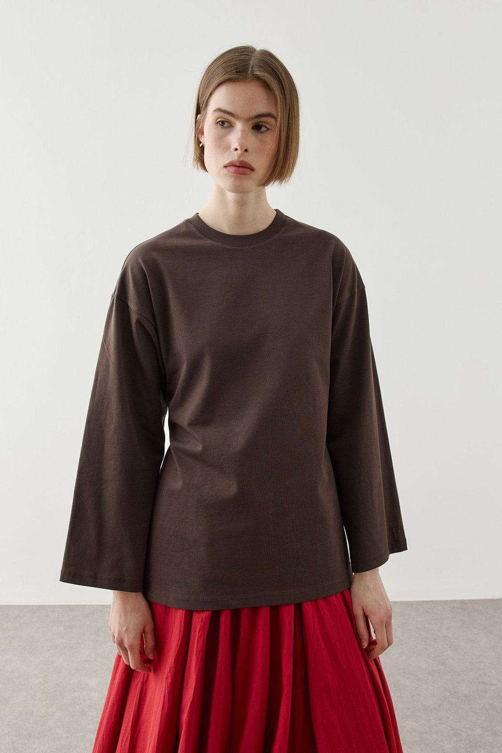 Basic Cotton T-Shirt with Contrast
Tie Detail Brown