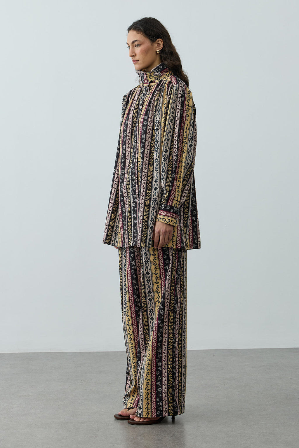 High Collar Patterned Set