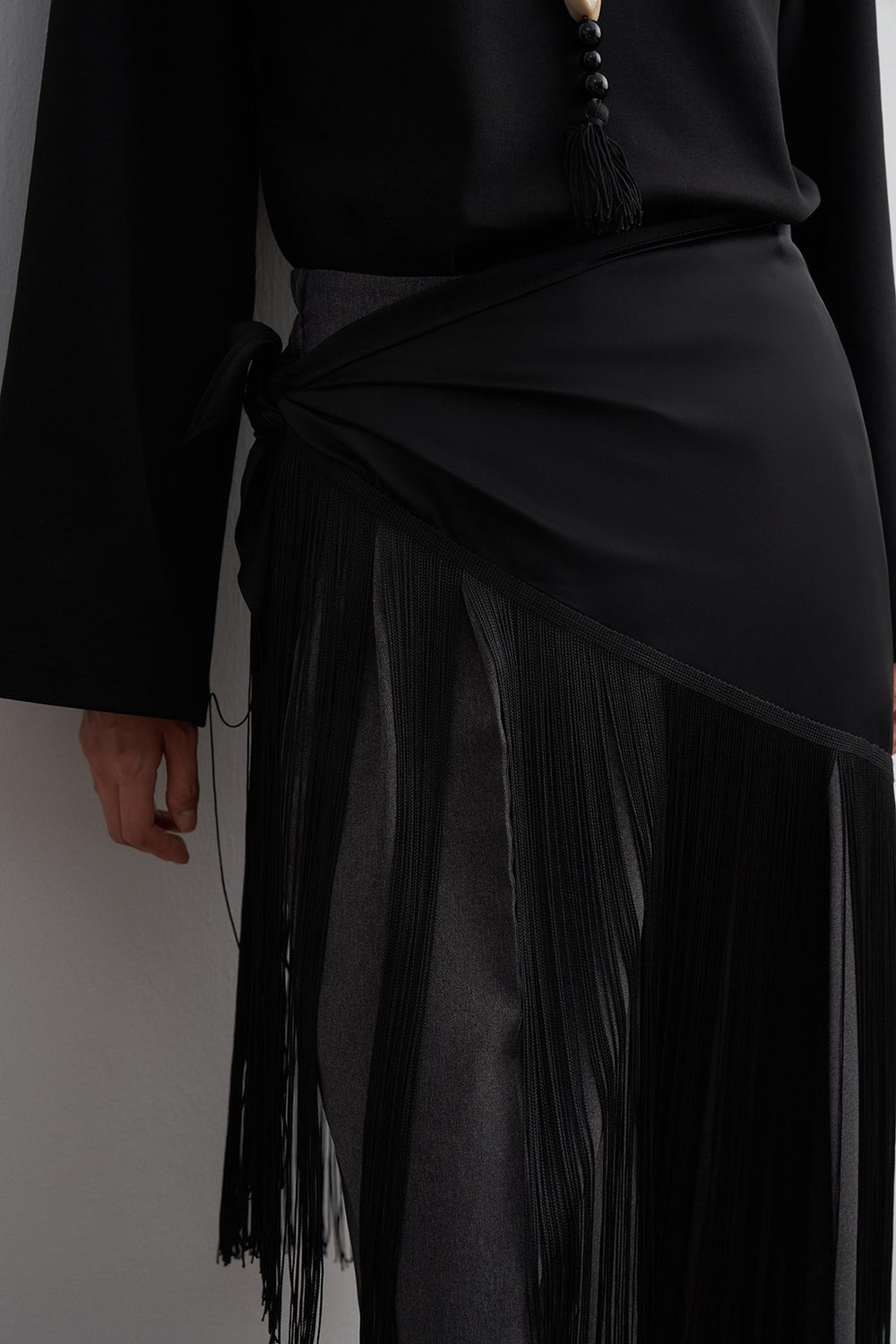 Tassel-Detail Triangle Accessory Black
