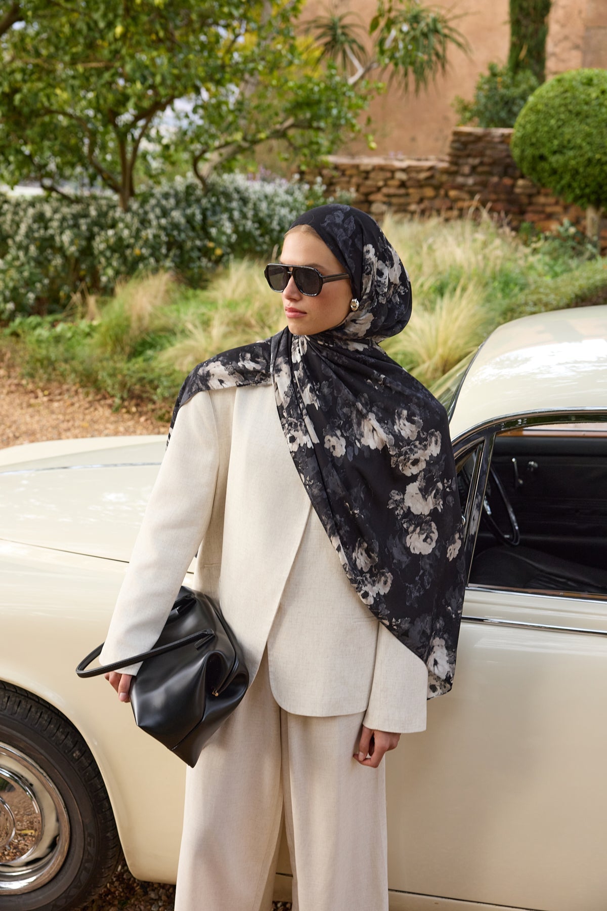 Deluxe Summer Flow Shawl Black