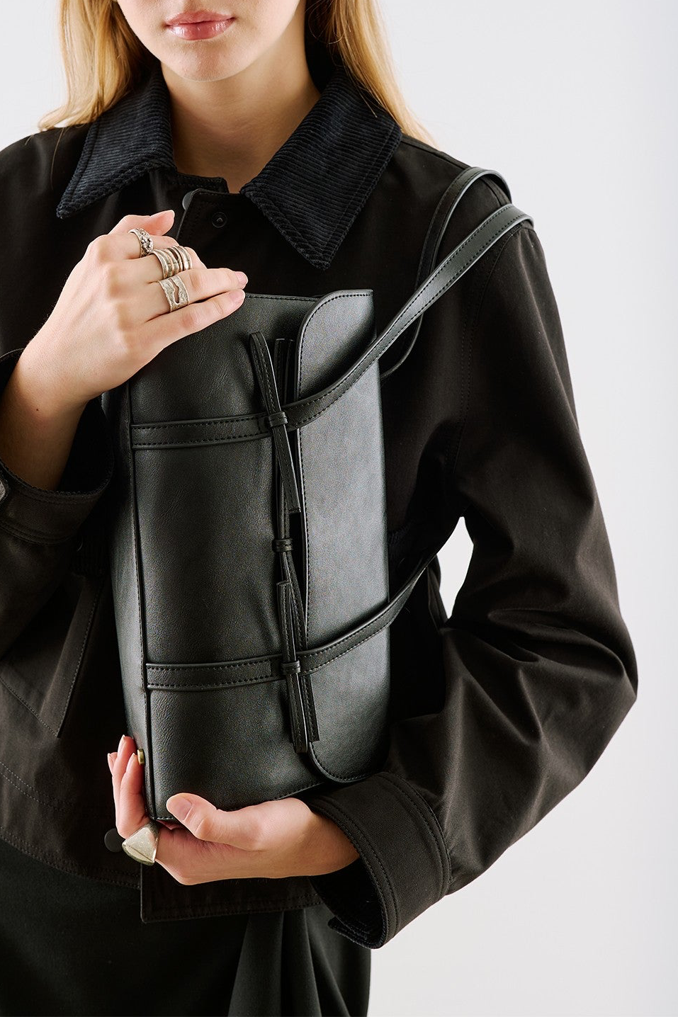 Misty Flap Shoulder Bag Black