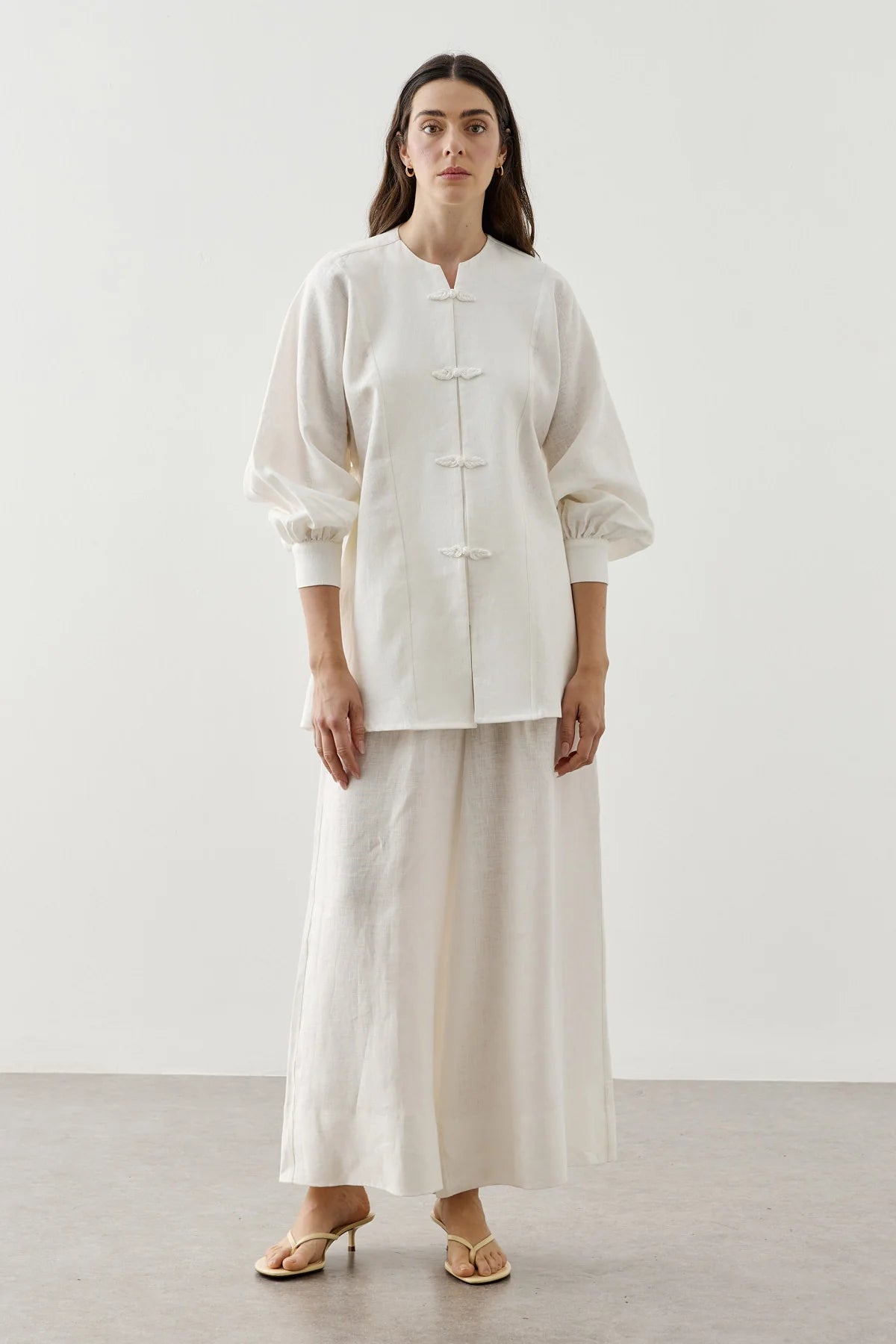 Linen Japandi Button-Up Shirt
Jacket White
