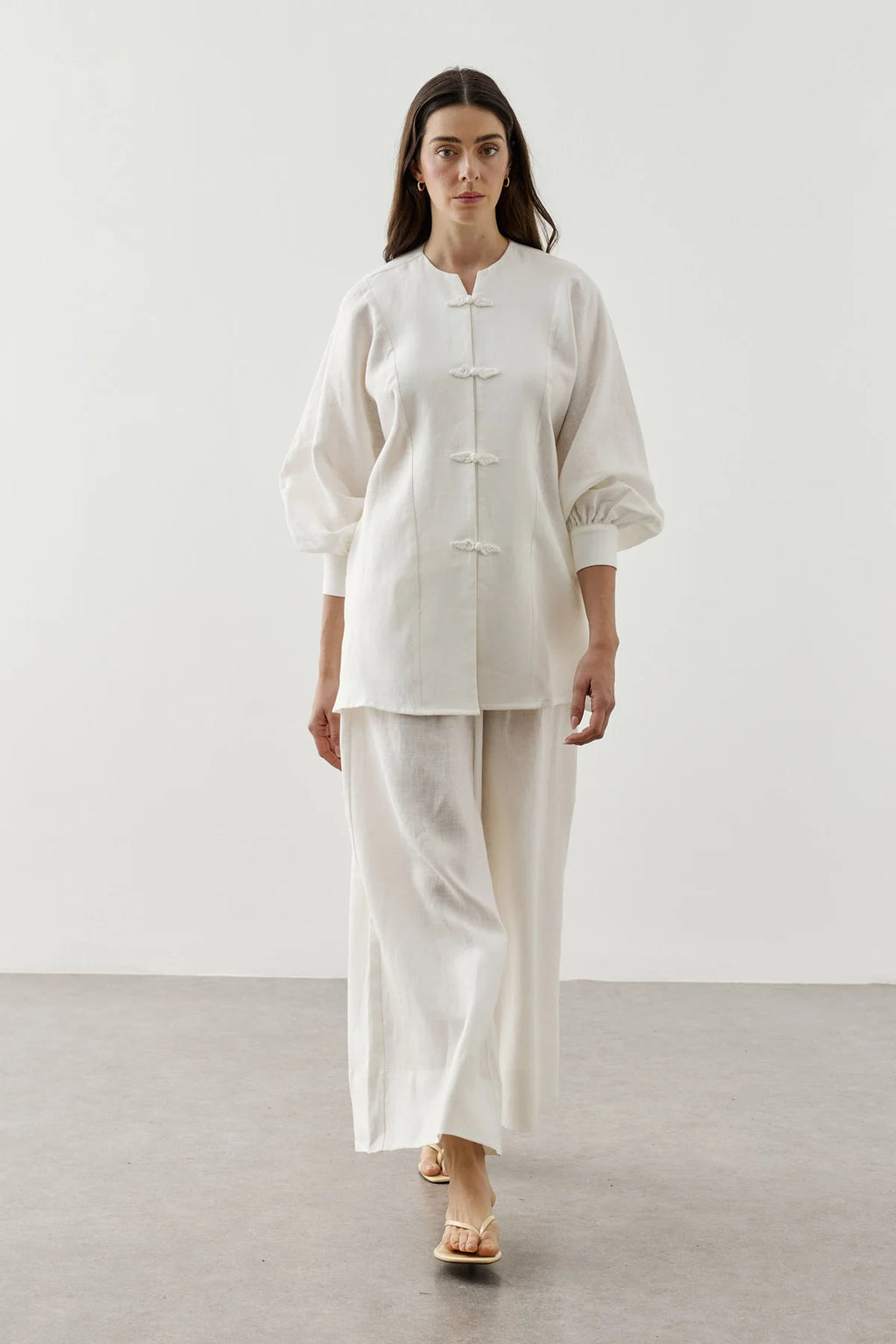 Linen Japandi Button-Up Shirt
Jacket White