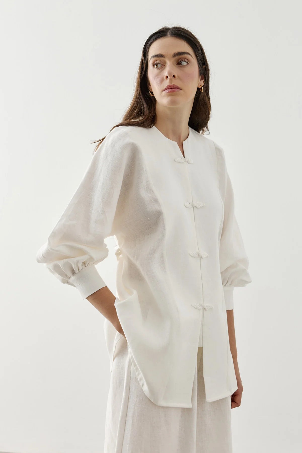 Linen Japandi Button-Up Shirt
Jacket White