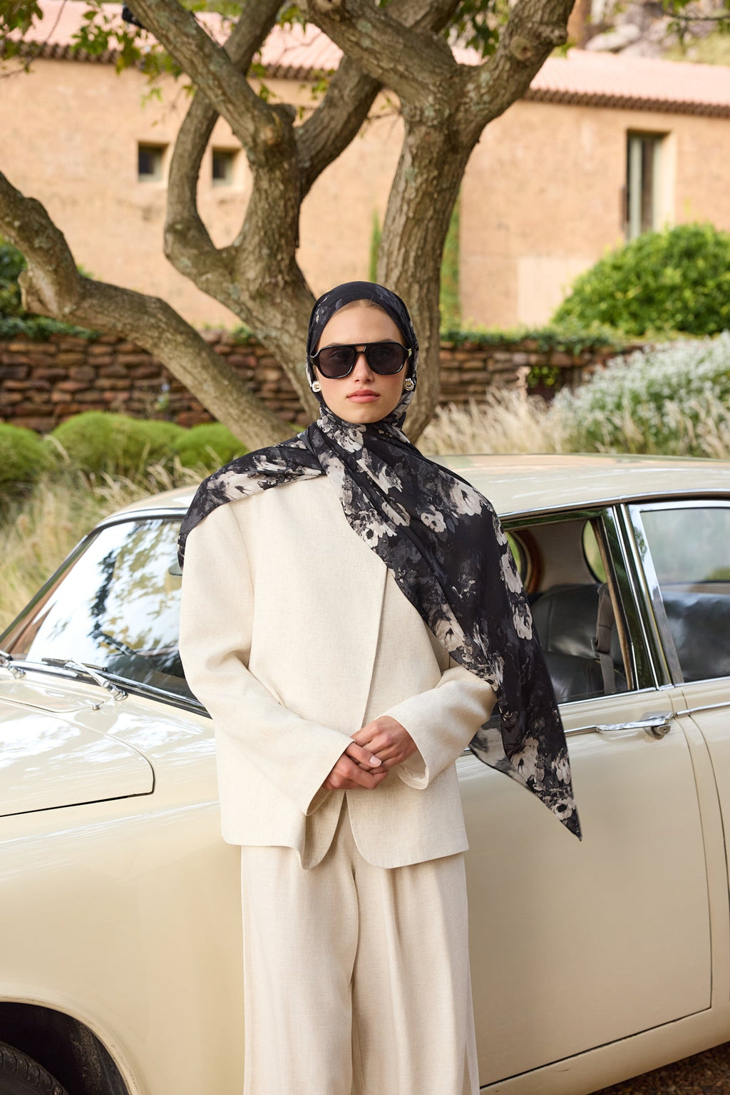 Deluxe Summer Flow Shawl Black
