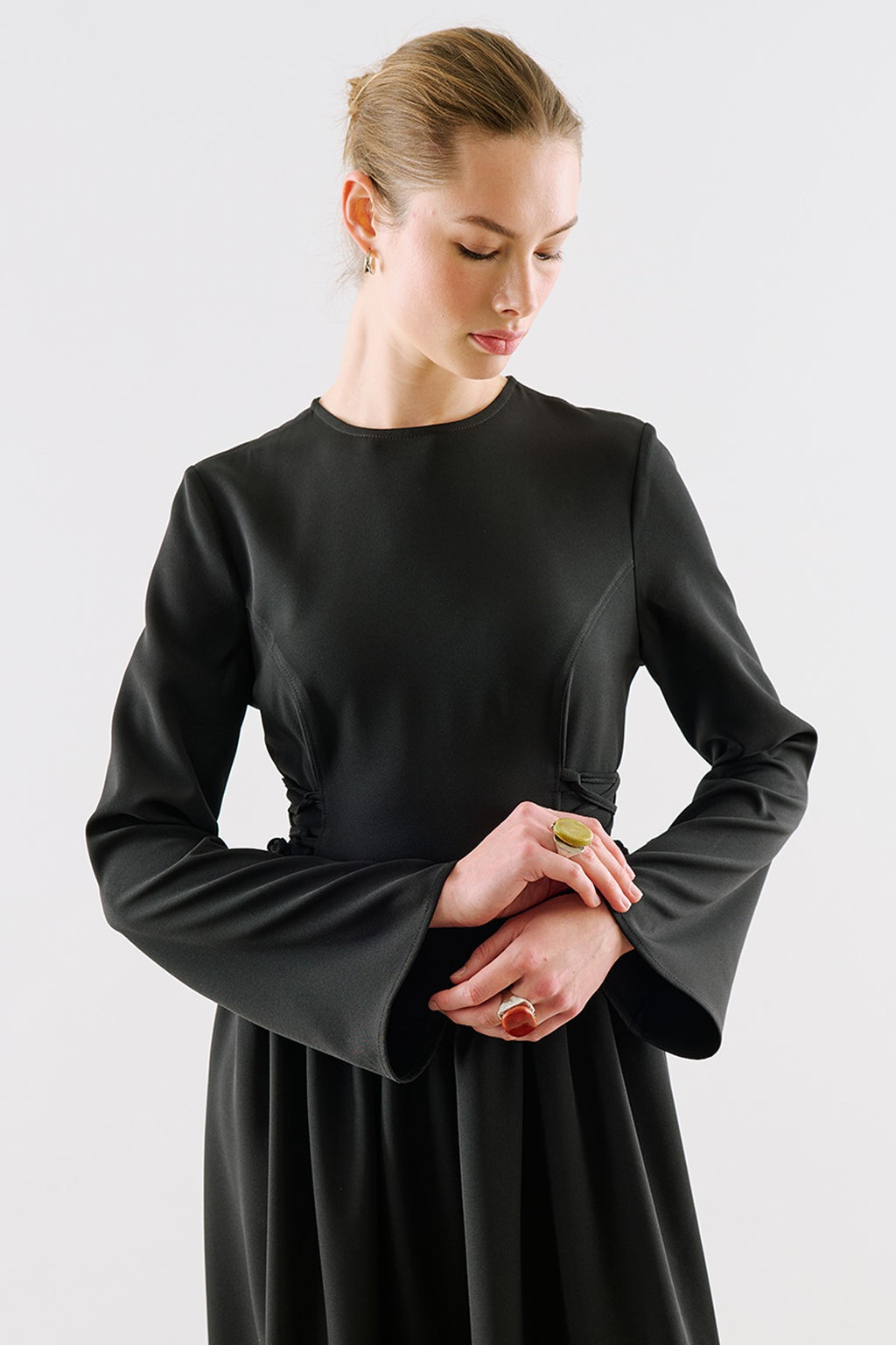 Waist-Fitted Tie-Detail Dress Black