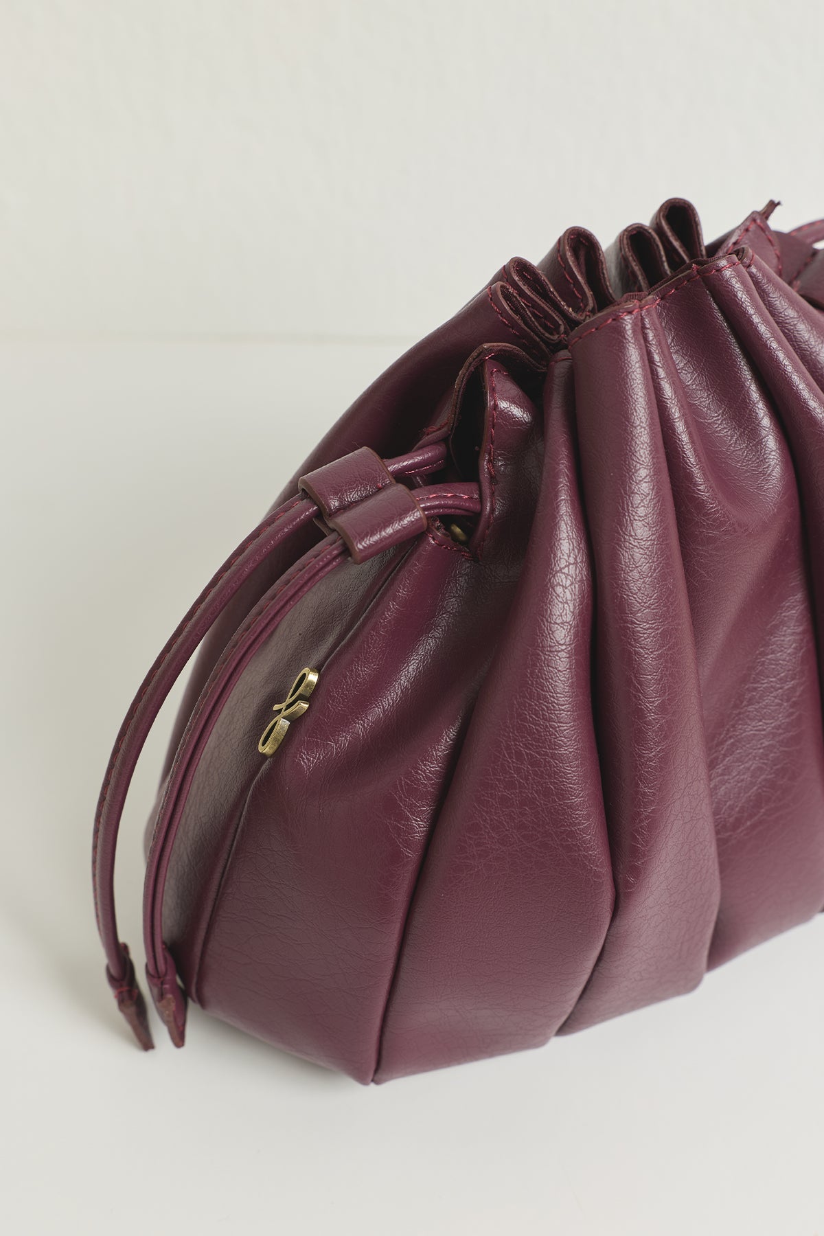 Pouch Shoulder Bag Plum