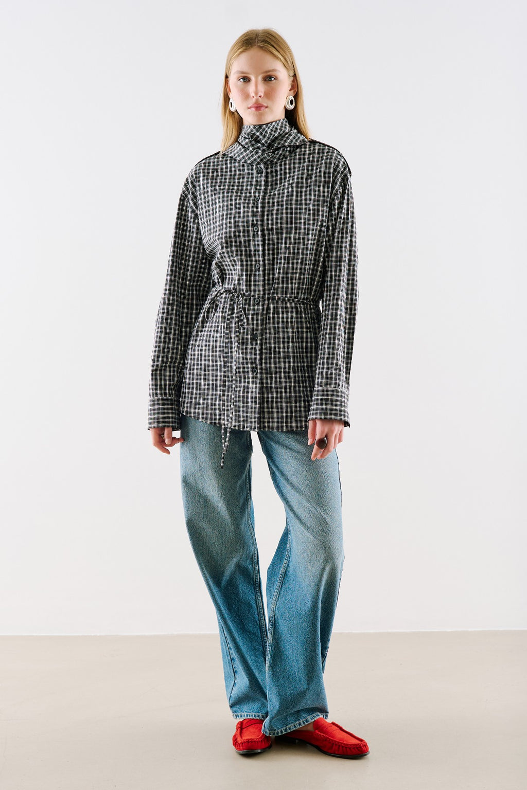 Scarf-Tie Collar Shirt Black Plaid