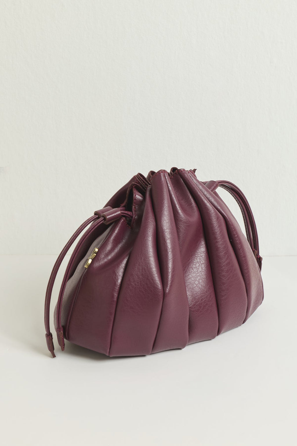 Pouch Shoulder Bag Plum