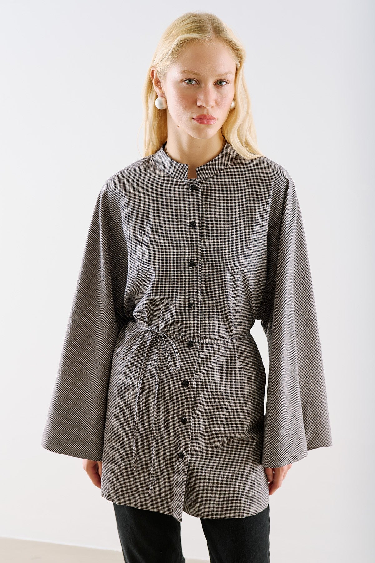 Wide-Sleeve Belted Tunic Black