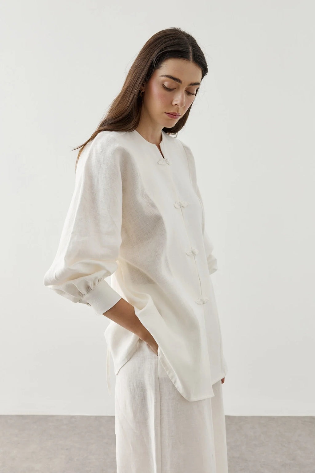 Linen Japandi Button-Up Shirt
Jacket White