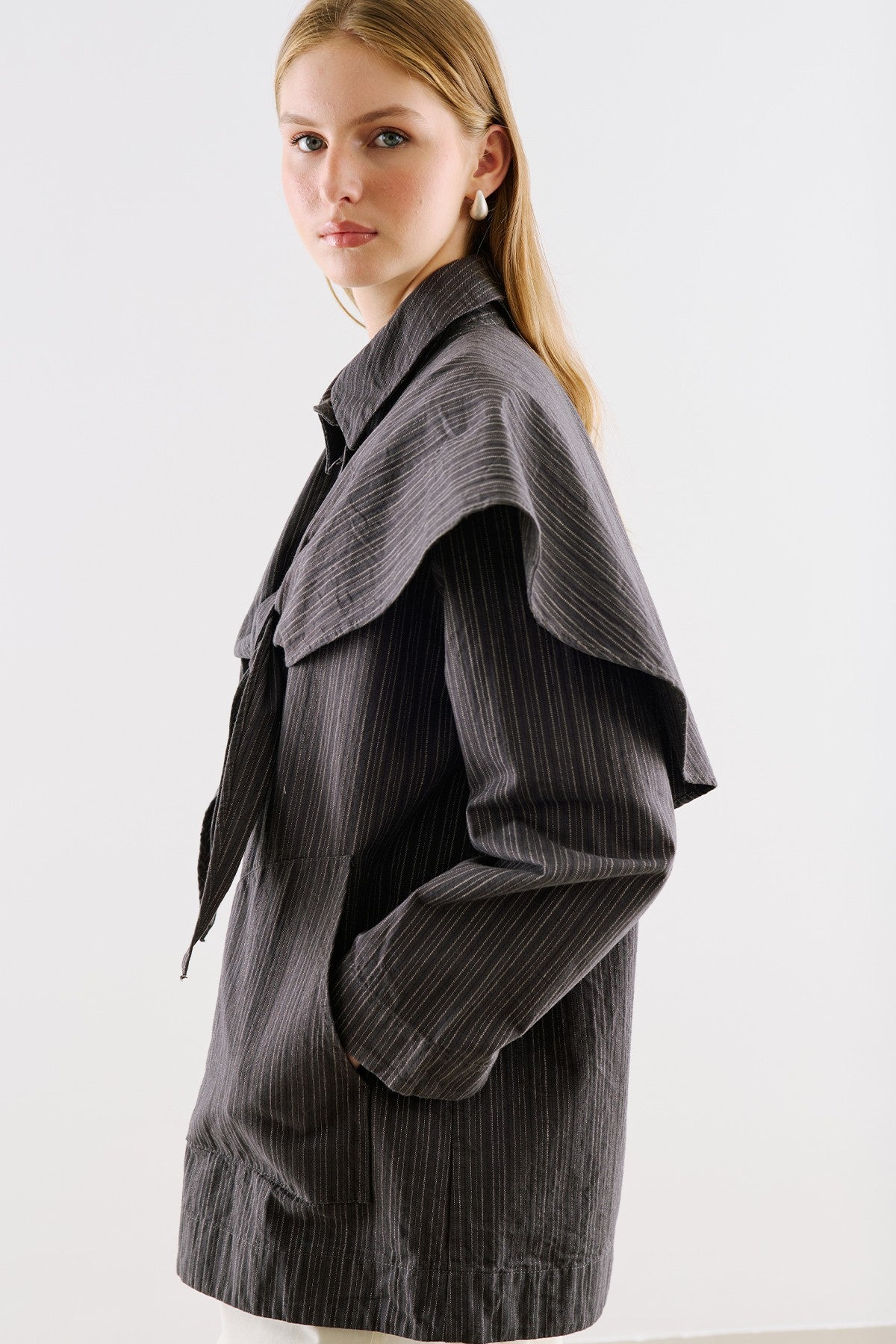 Scarf-Collar Shirt Jacket Black Striped