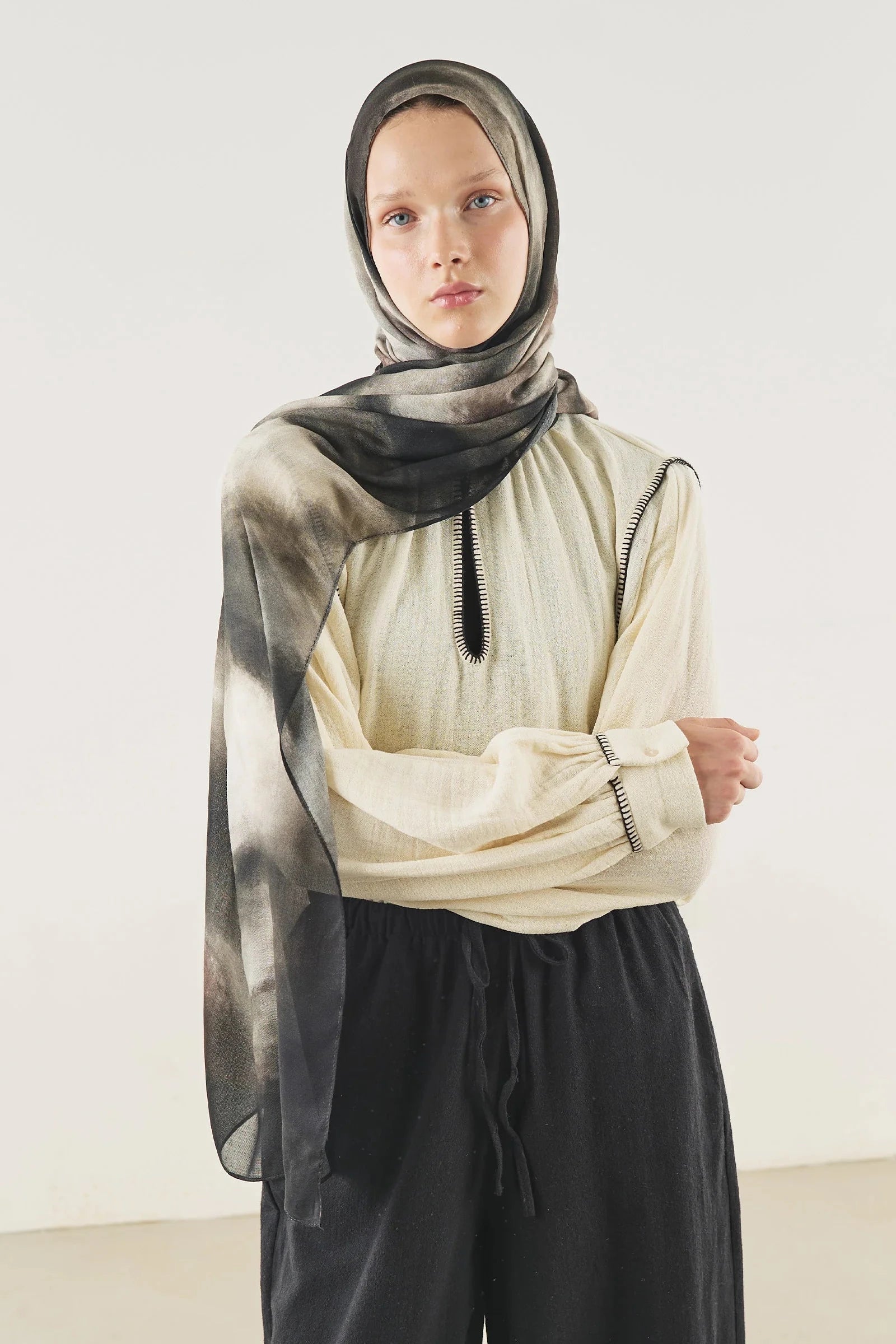 Pure Flow Soft Viscose Shawl Mink