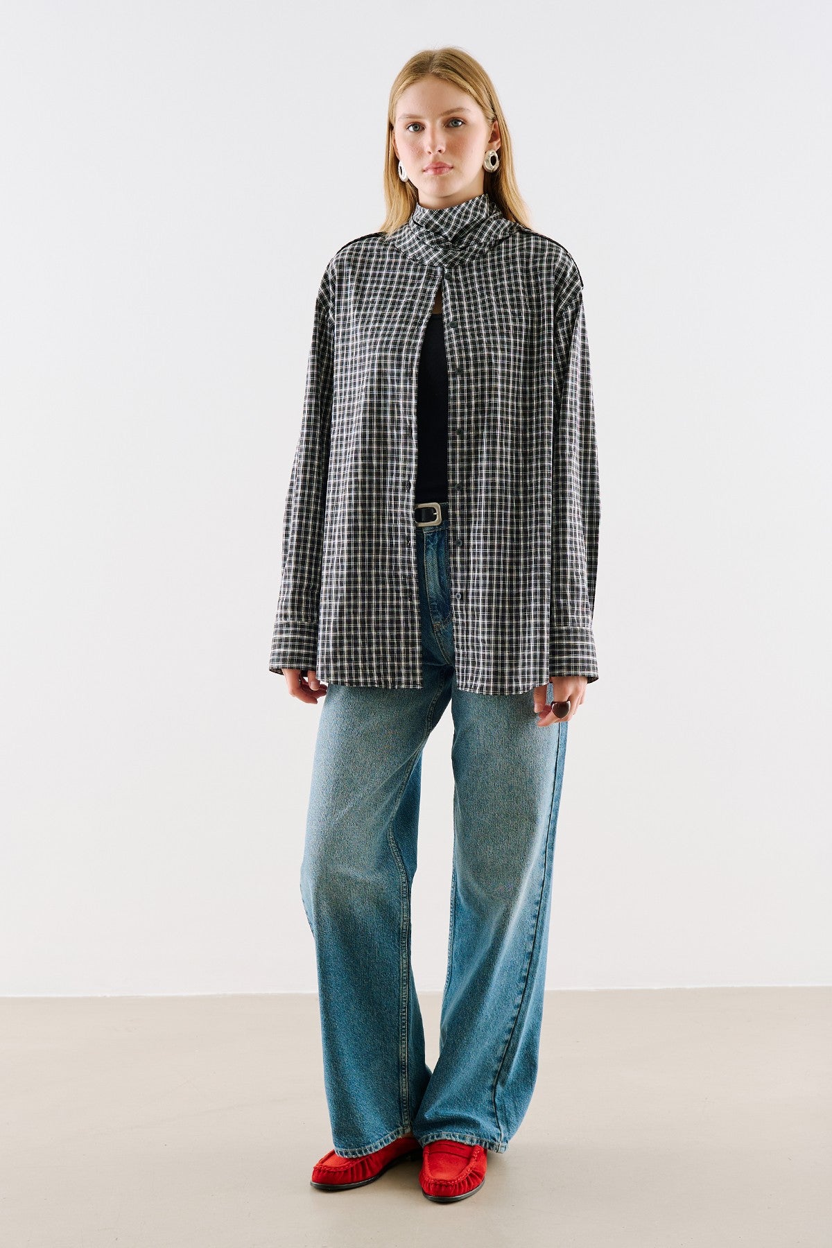 Scarf-Tie Collar Shirt Black Plaid