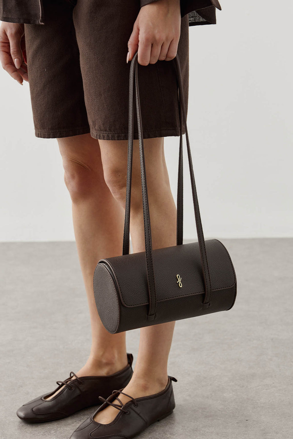 Sansy Cylinder Shoulder Bag Dark Brown
