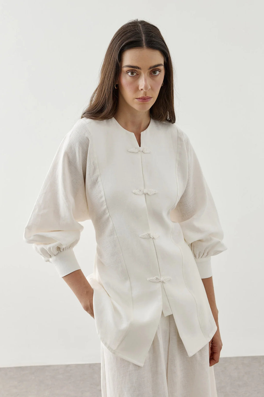 Linen Japandi Button-Up Shirt
Jacket White