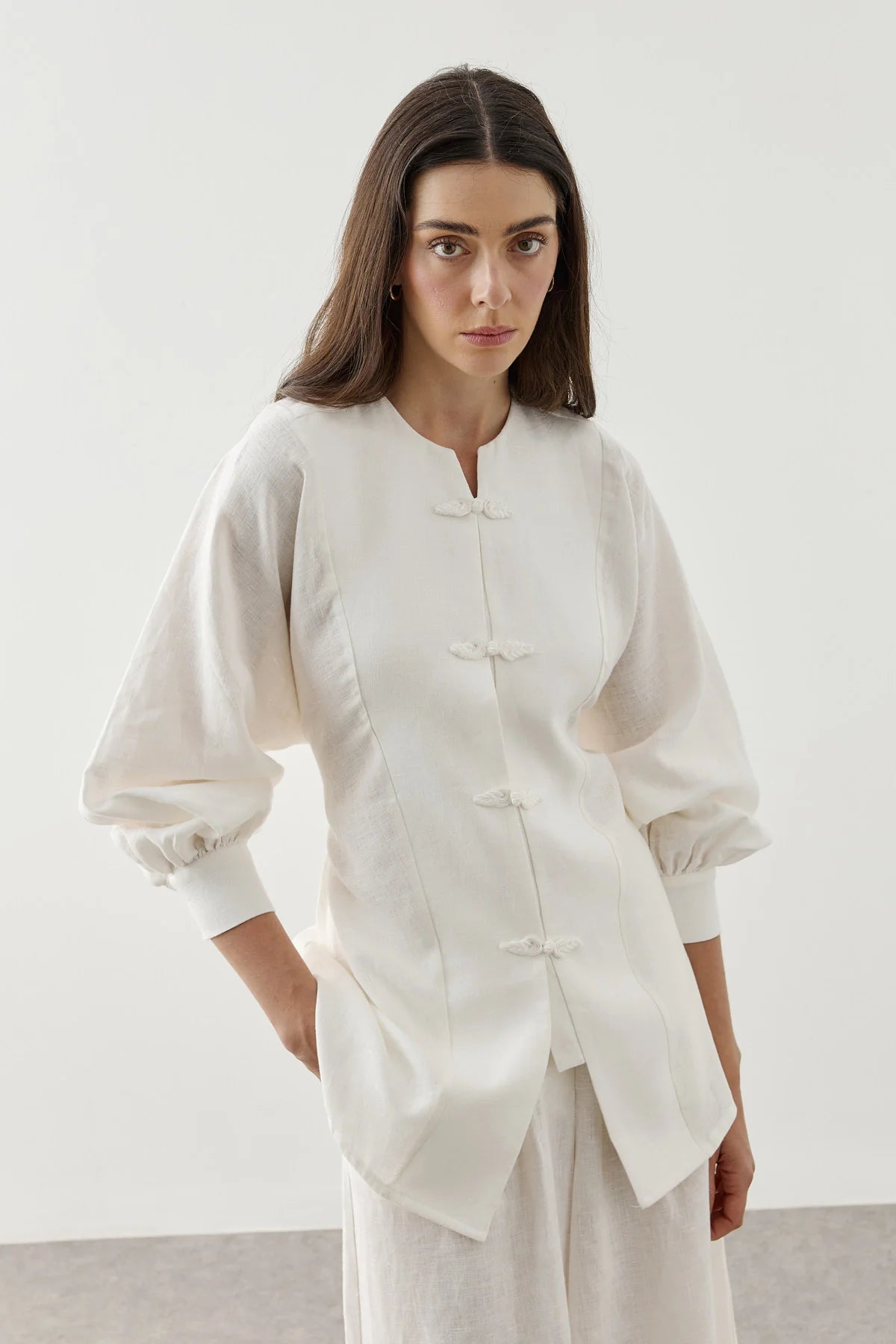 Linen Japandi Button-Up Shirt
Jacket White