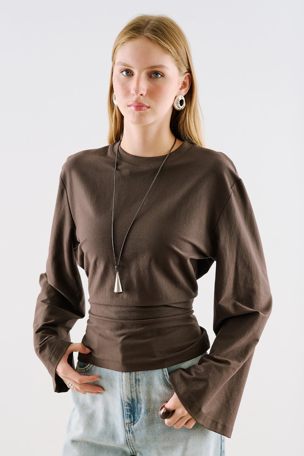 Slightly Fitted T-Shirt Brown