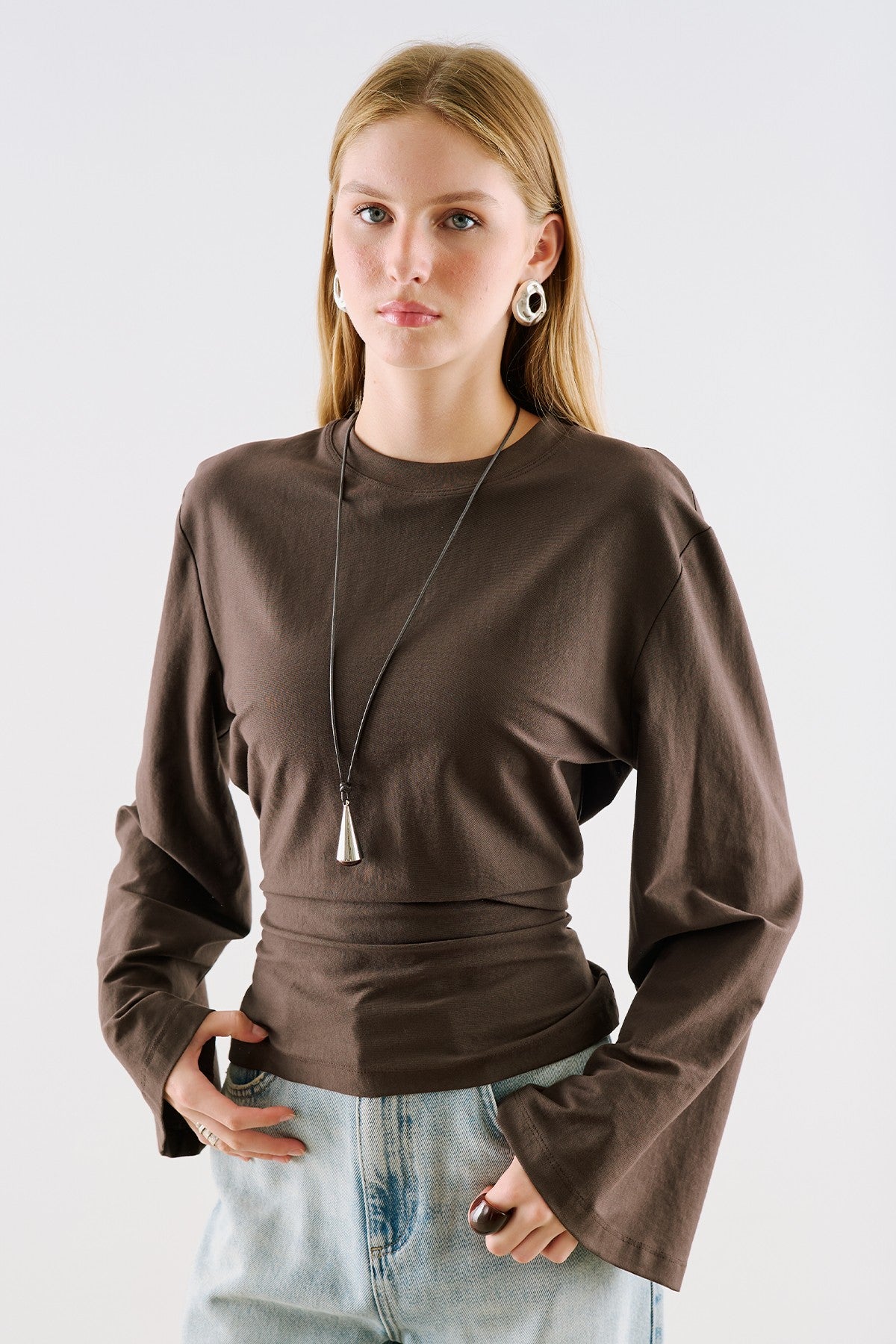 Slightly Fitted T-Shirt Brown