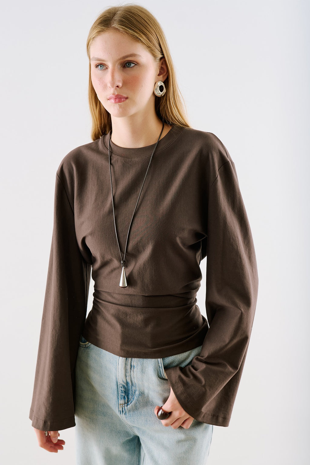 Slightly Fitted T-Shirt Brown