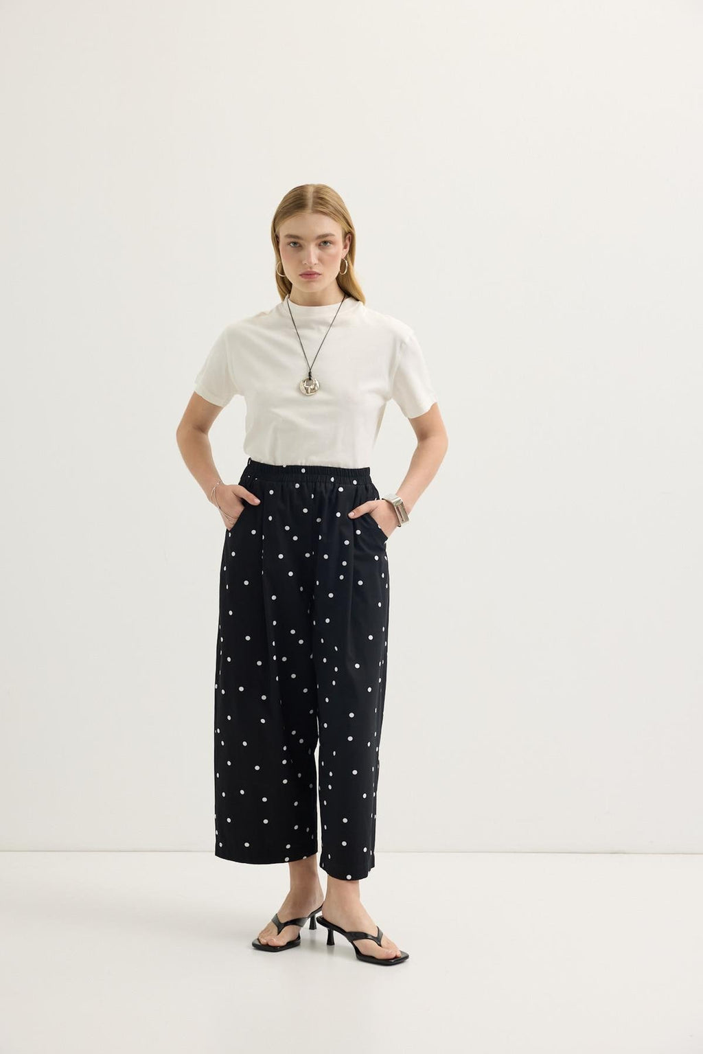Pleated Polka Dot Patterned Trousers Black