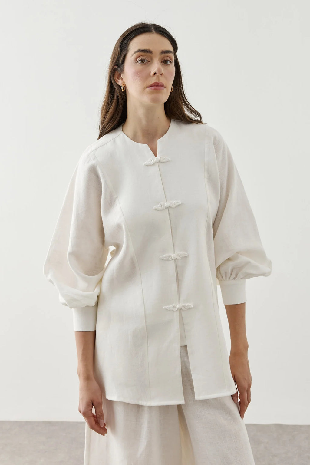 Linen Japandi Button-Up Shirt
Jacket White