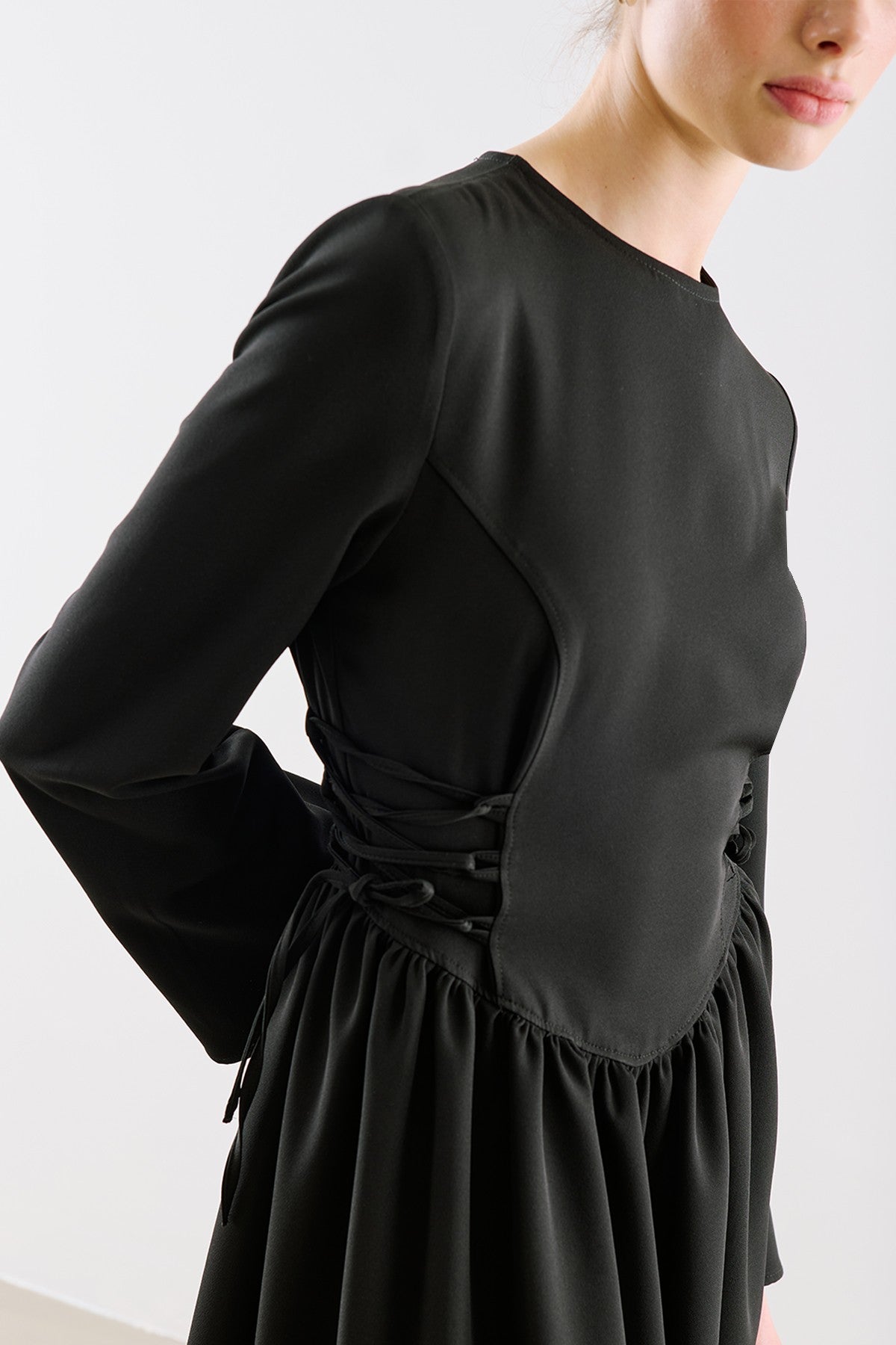 Waist-Fitted Tie-Detail Dress Black
