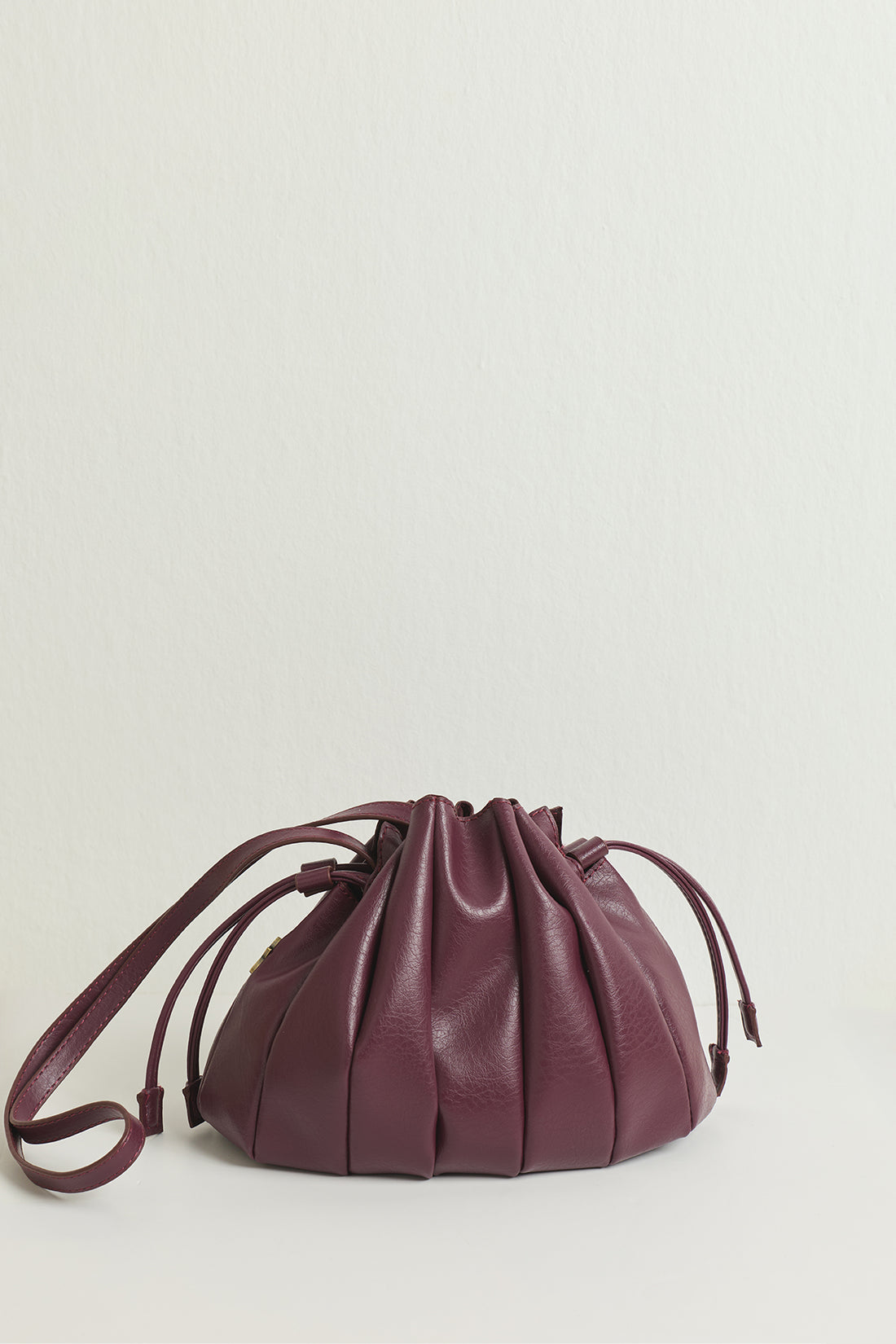 Pouch Shoulder Bag Plum