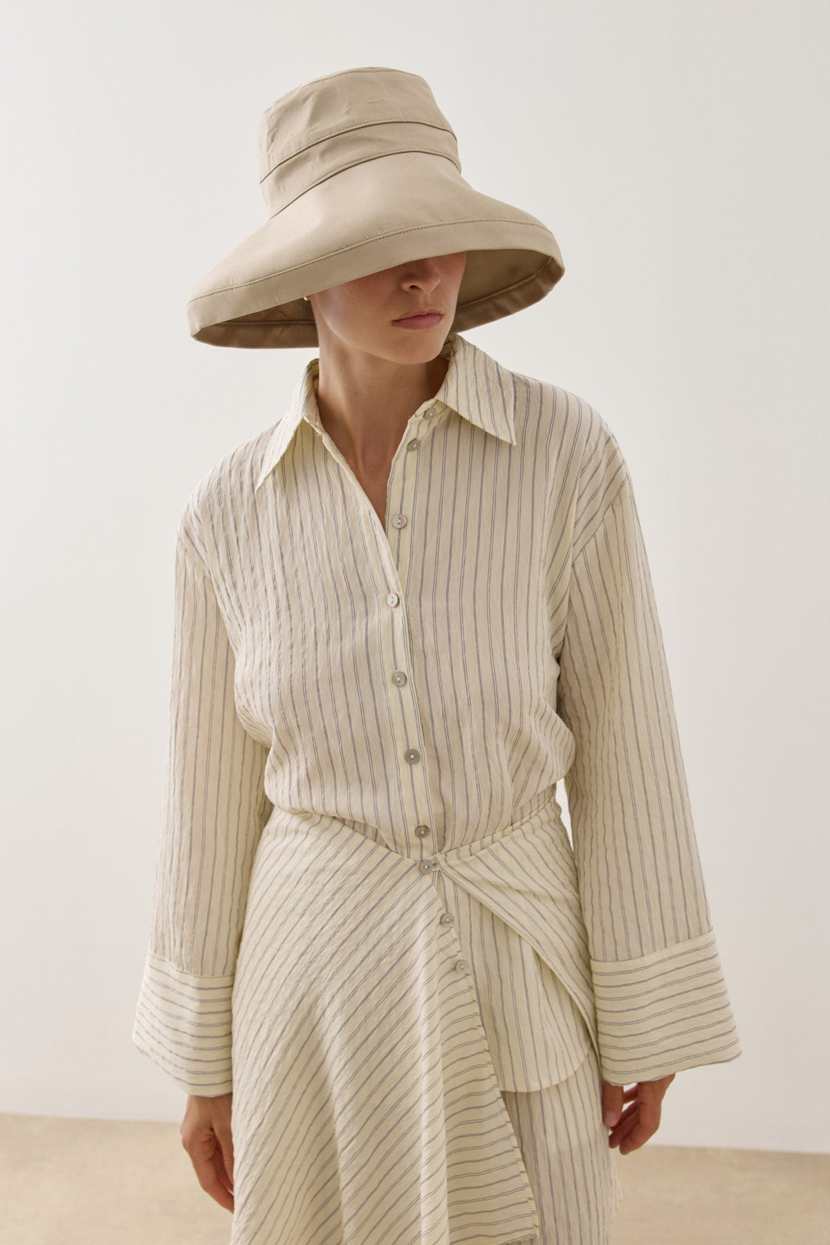 Maxi Fabric Hat Beige
