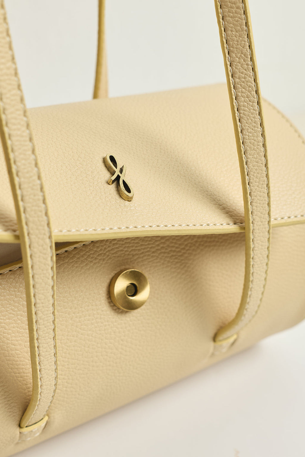 Sansy Cylinder Shoulder Bag Butter Yellow