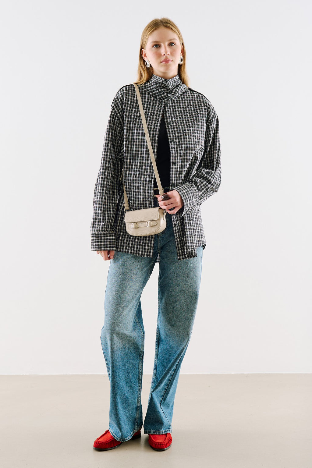 Scarf-Tie Collar Shirt Black Plaid