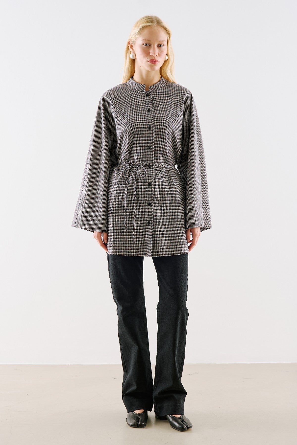 Wide-Sleeve Belted Tunic Black