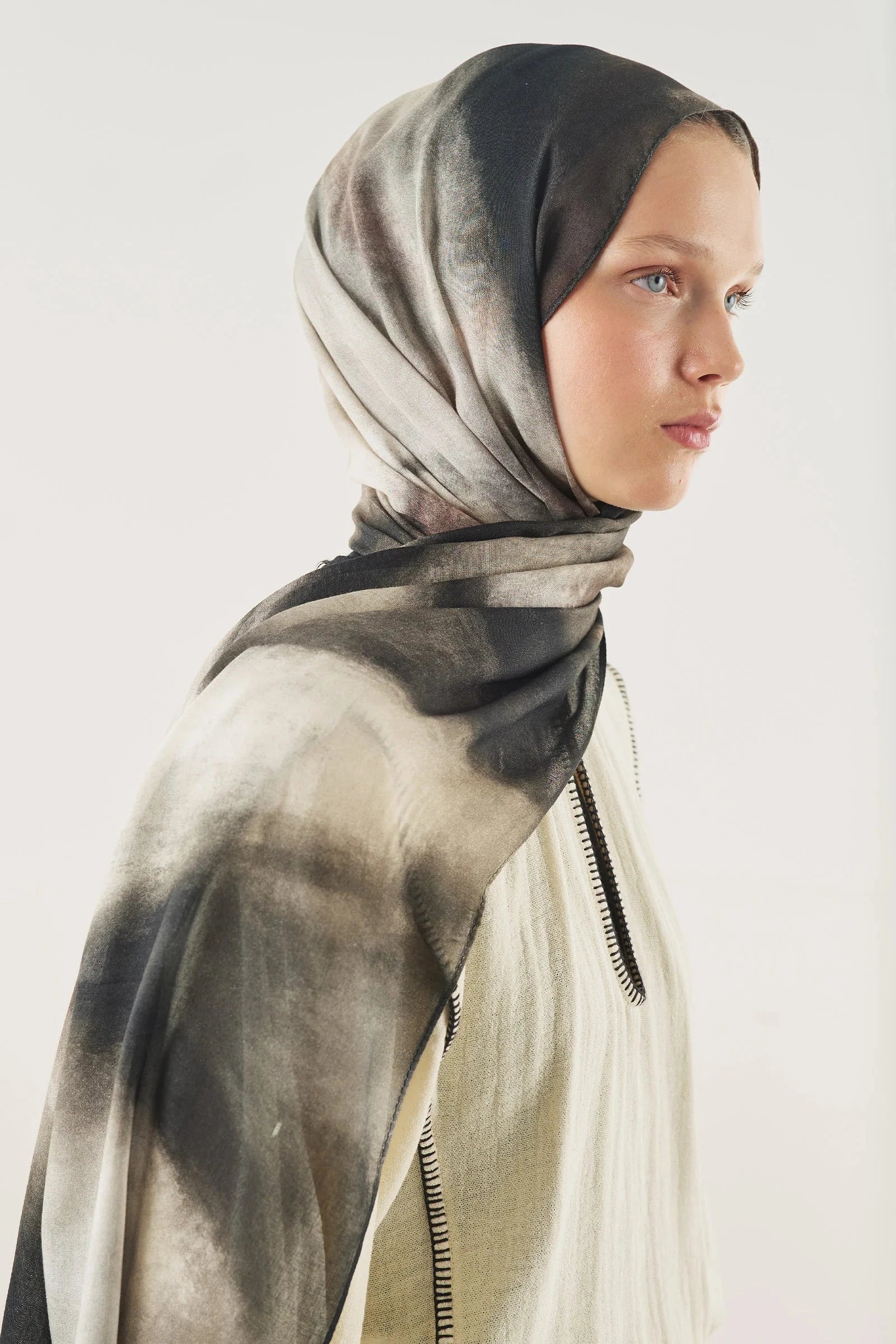Pure Flow Soft Viscose Shawl Mink