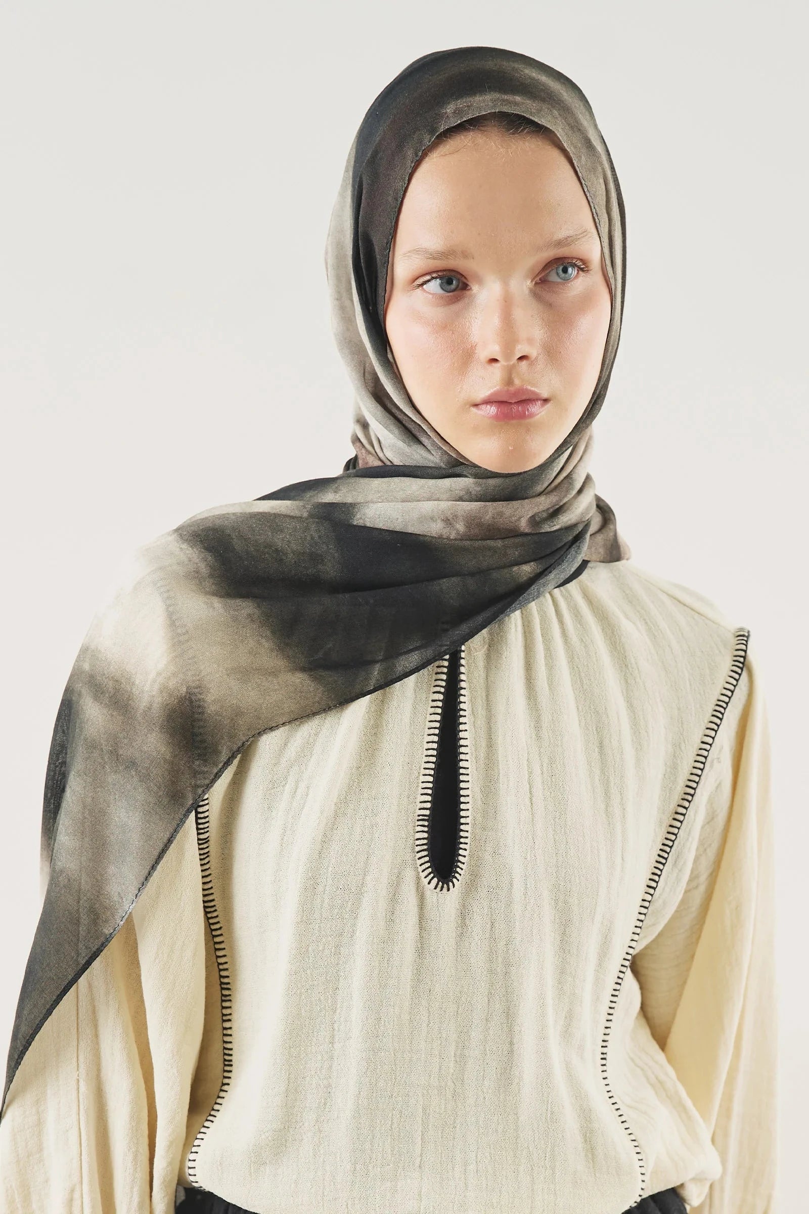 Pure Flow Soft Viscose Shawl Mink