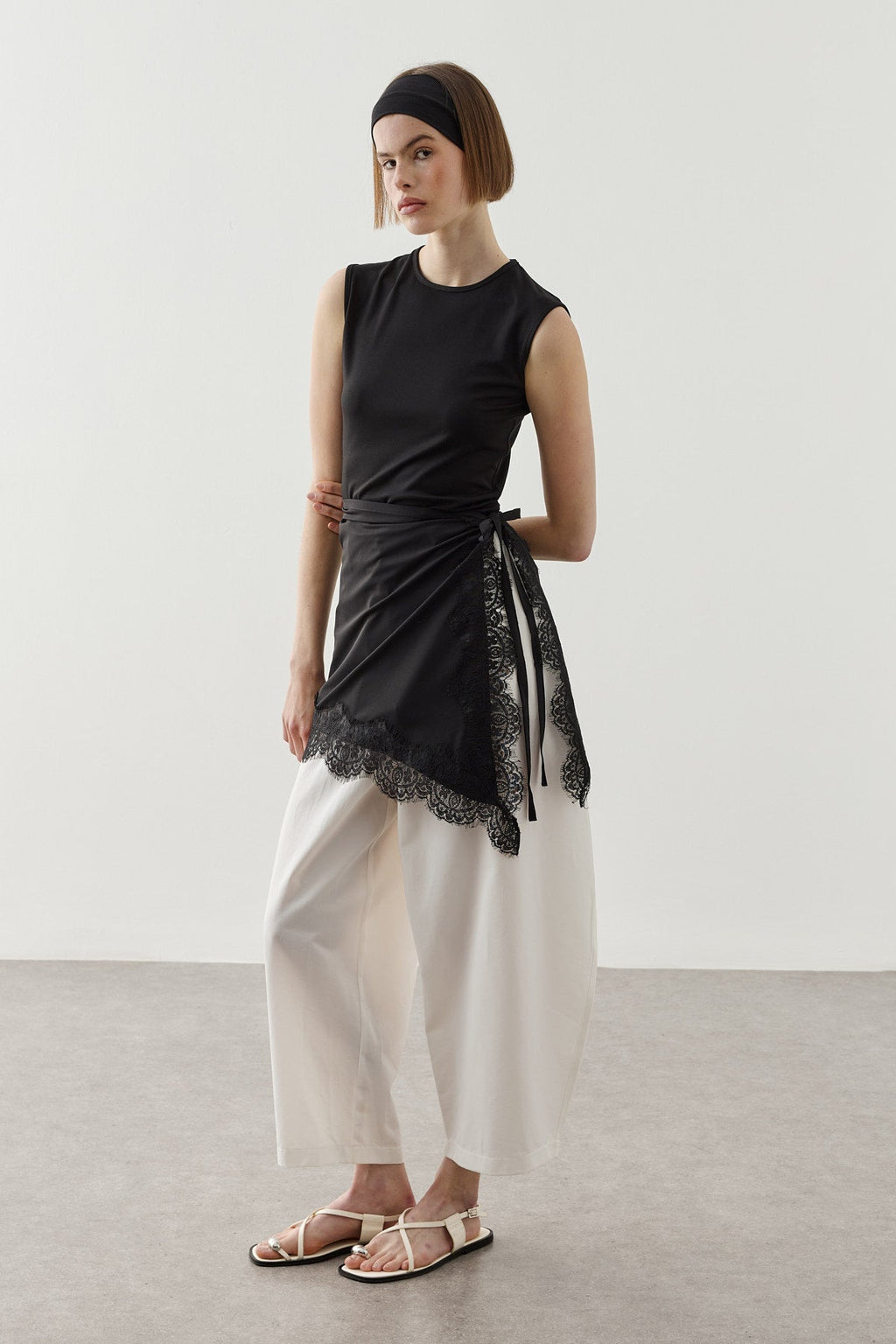 Lace-Trimmed Waist Accessory Black