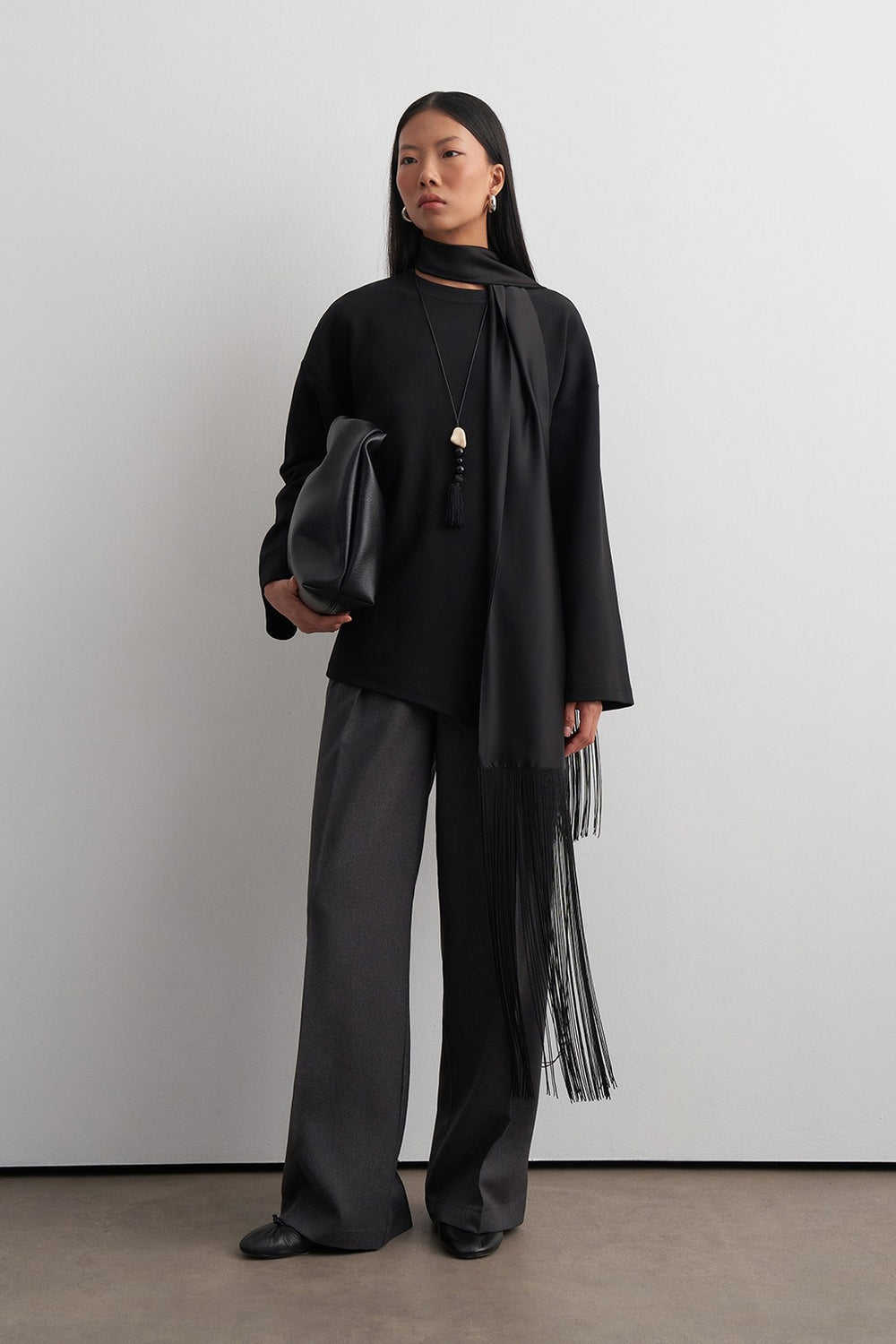 Tassel-Detail Scarf Black