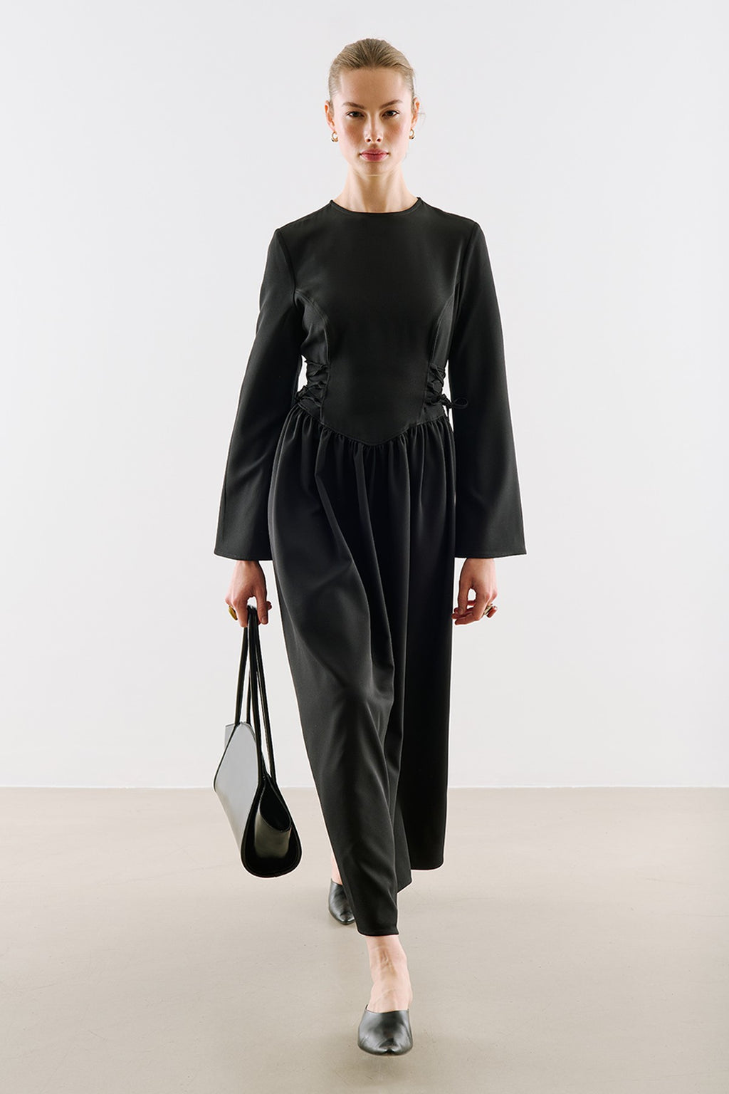 Waist-Fitted Tie-Detail Dress Black