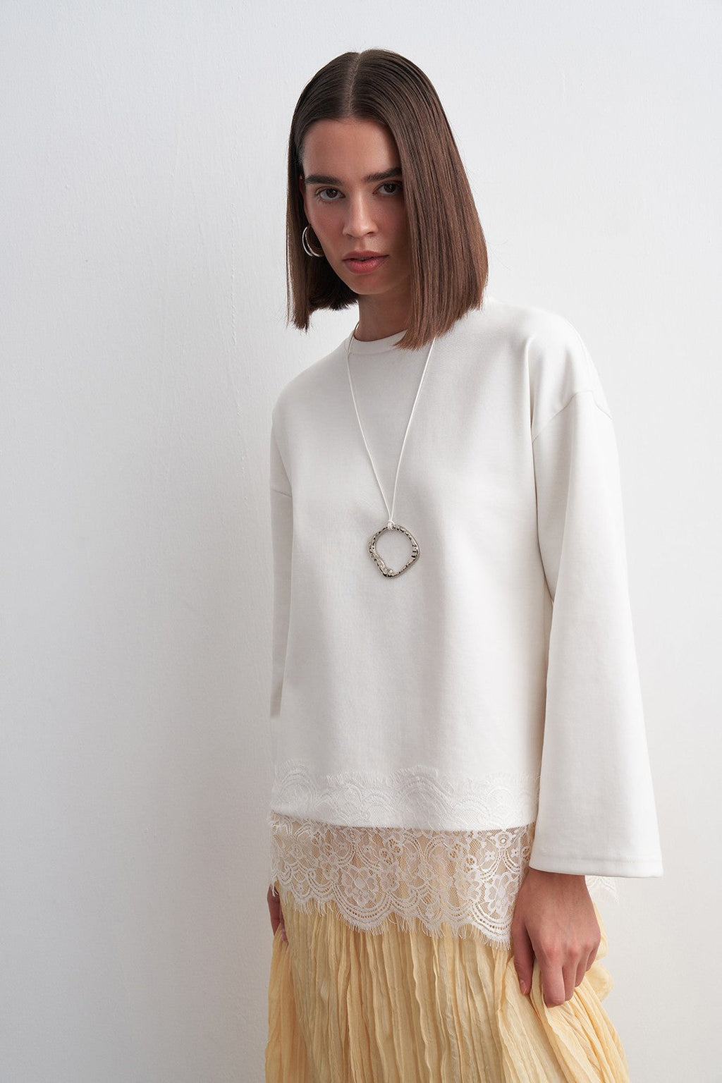 Lace Mach Sweatshirt White