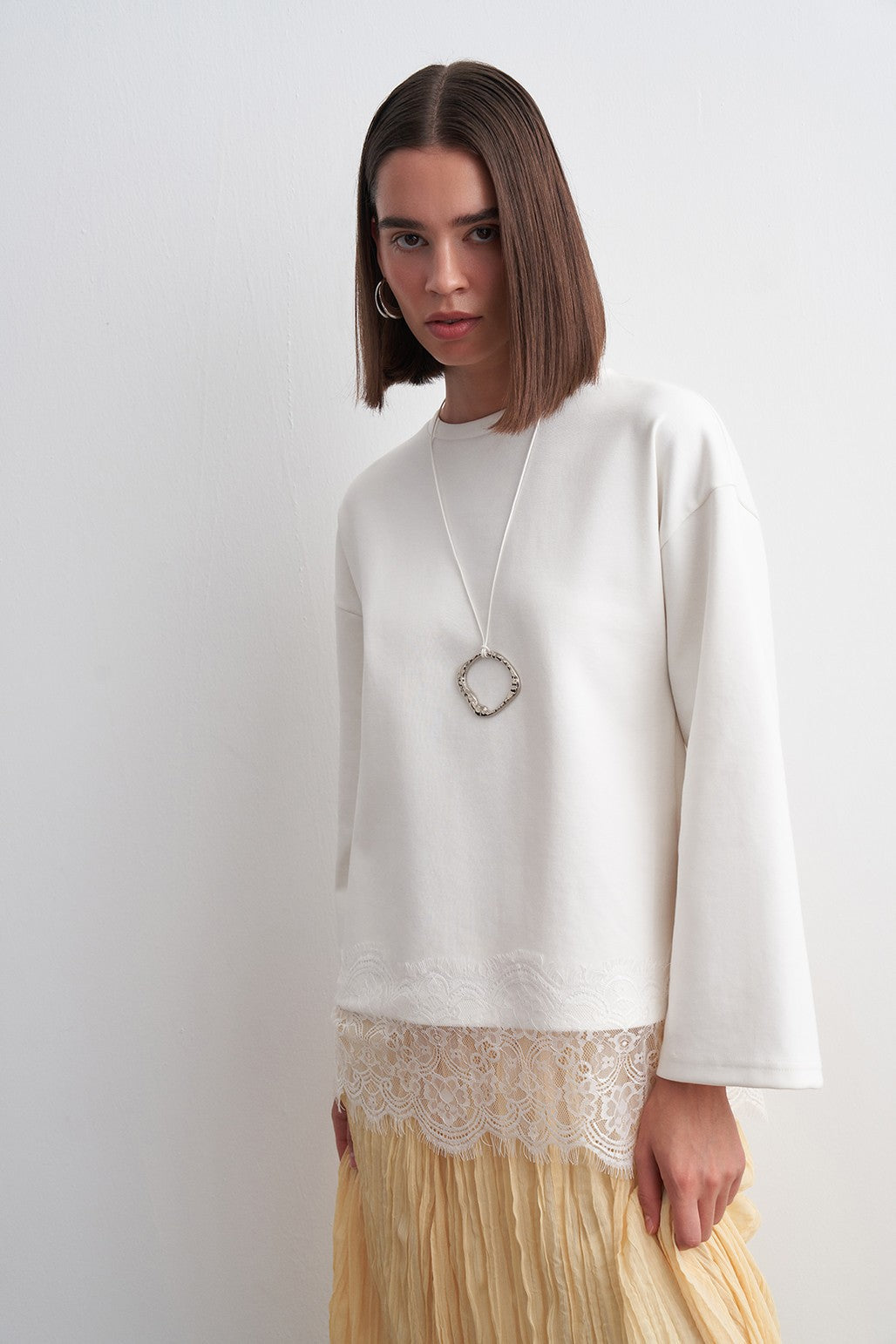 Lace Mach Sweatshirt White