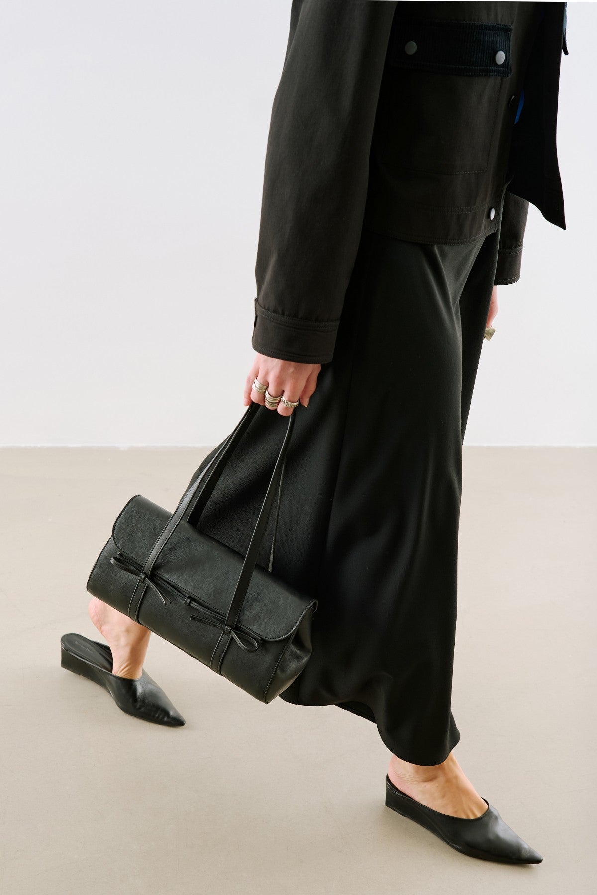 Misty Flap Shoulder Bag Black